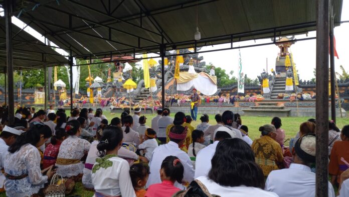 Pesan Badawi Alwi Saat Hadiri Perayaan Hari Suci Nyepi Umat Hindu Luwu Timur