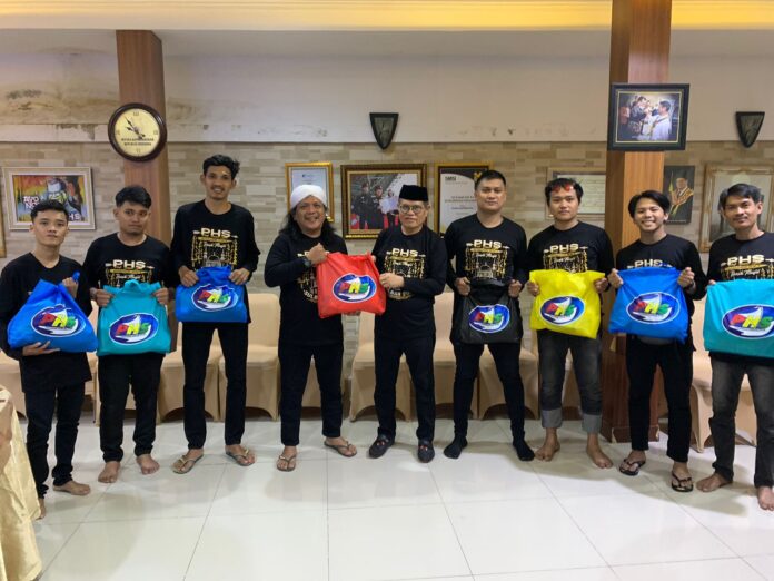 Relawan Prof Husain Syam Kembali Turun Gunung Road Show Ramadan di Sulbar