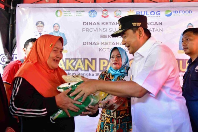 Pj Gubernur Bahtiar Lanjutkan Safari Ramadan ke Gerakan Pangan Murah Makassar