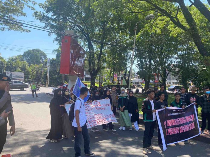 Mahasiswa Desak Polda Sulsel Berantas Ilegal Fishing di Selayar : Kapolres Tidak Mampu