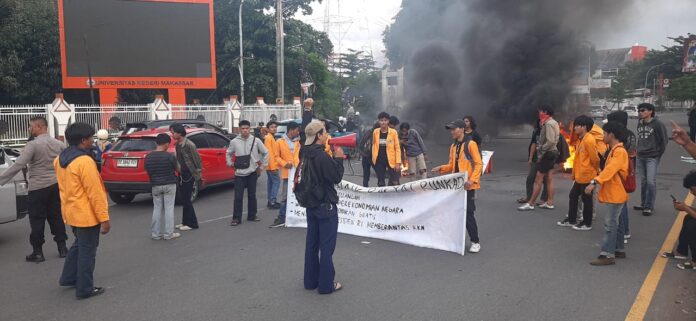 Demo Mahasiswa di Makassar, Desak Presiden Prabowo Tunda Kenaikan Pajak 12 Persen