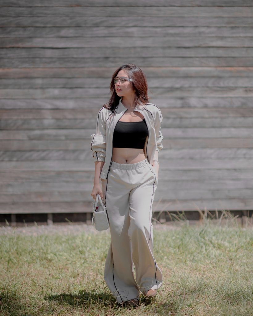 FOTO : Penampilan Nira, Selebgram Makassar yang Bikin Pria Terpesona, Termasuk Pengusaha Candra 1 niraakuuu 673933469